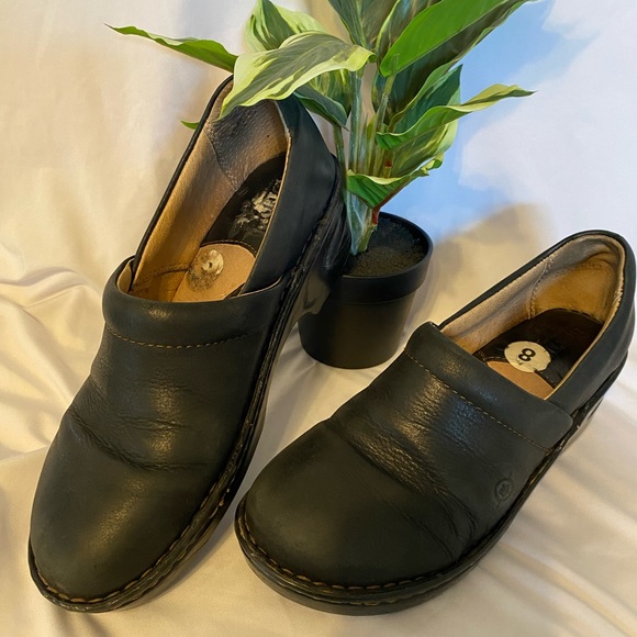 Born Shoes - Born women's loafers black leather size 8